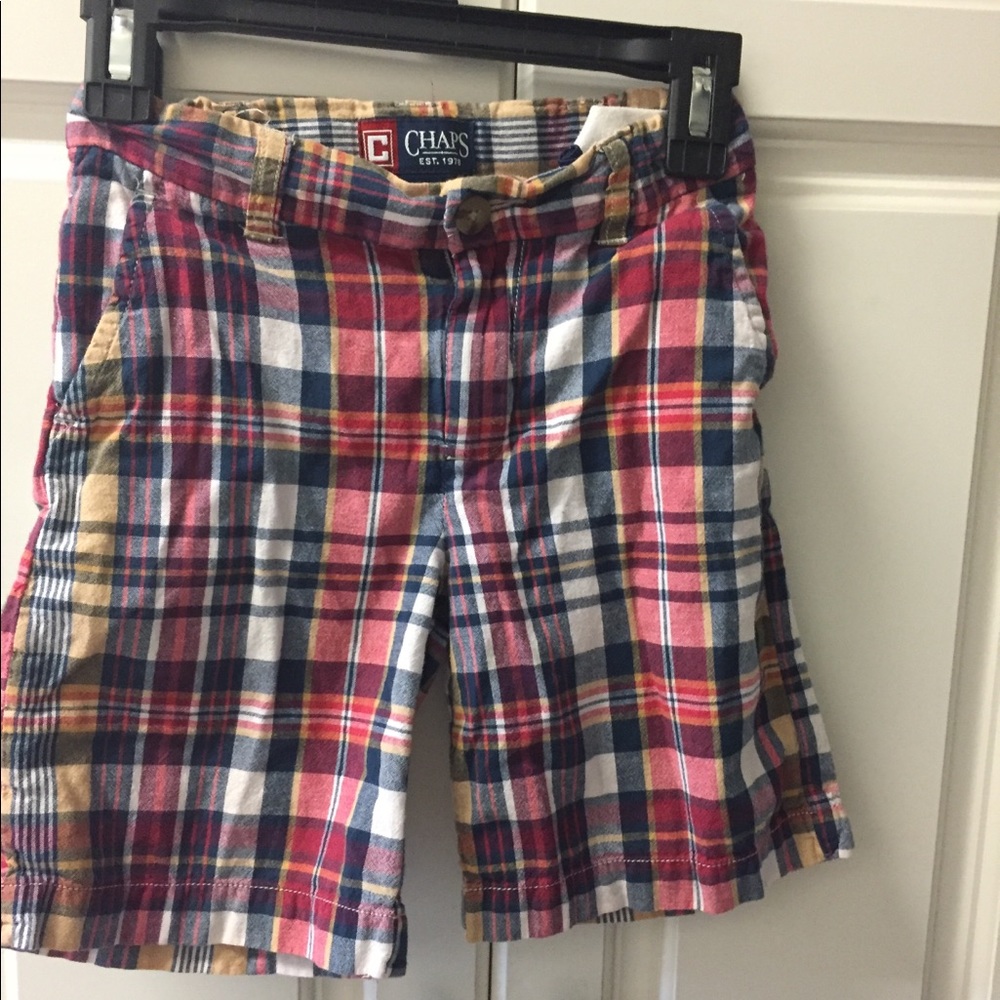 Boys size 5 Chaps shorts
